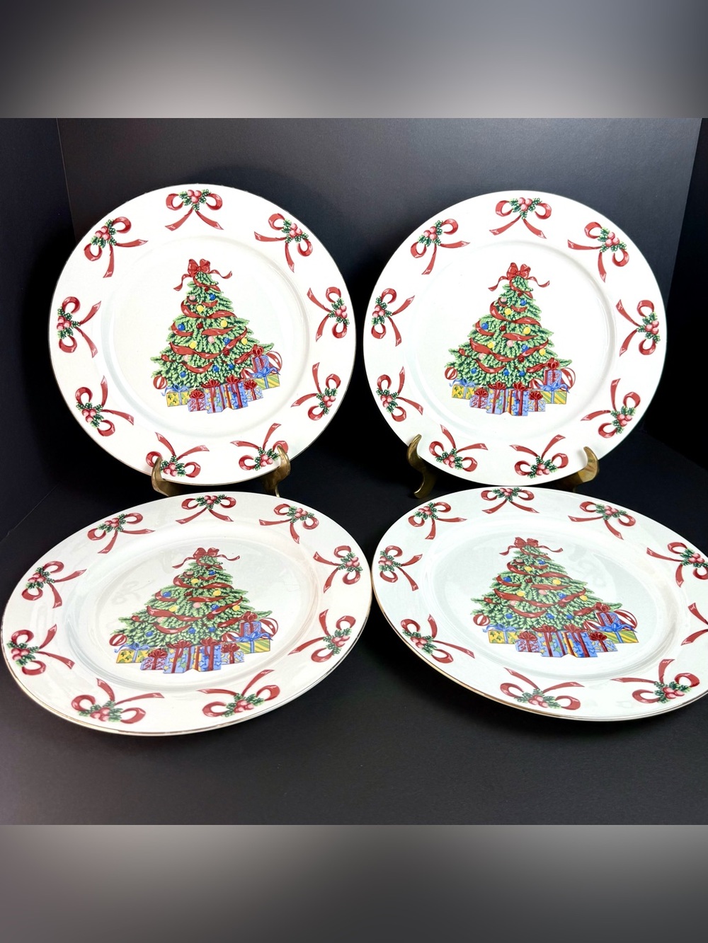 Vintage Set 4 Gibson Christmas Morning Dinner Plates 10” Christmas Tree Packages